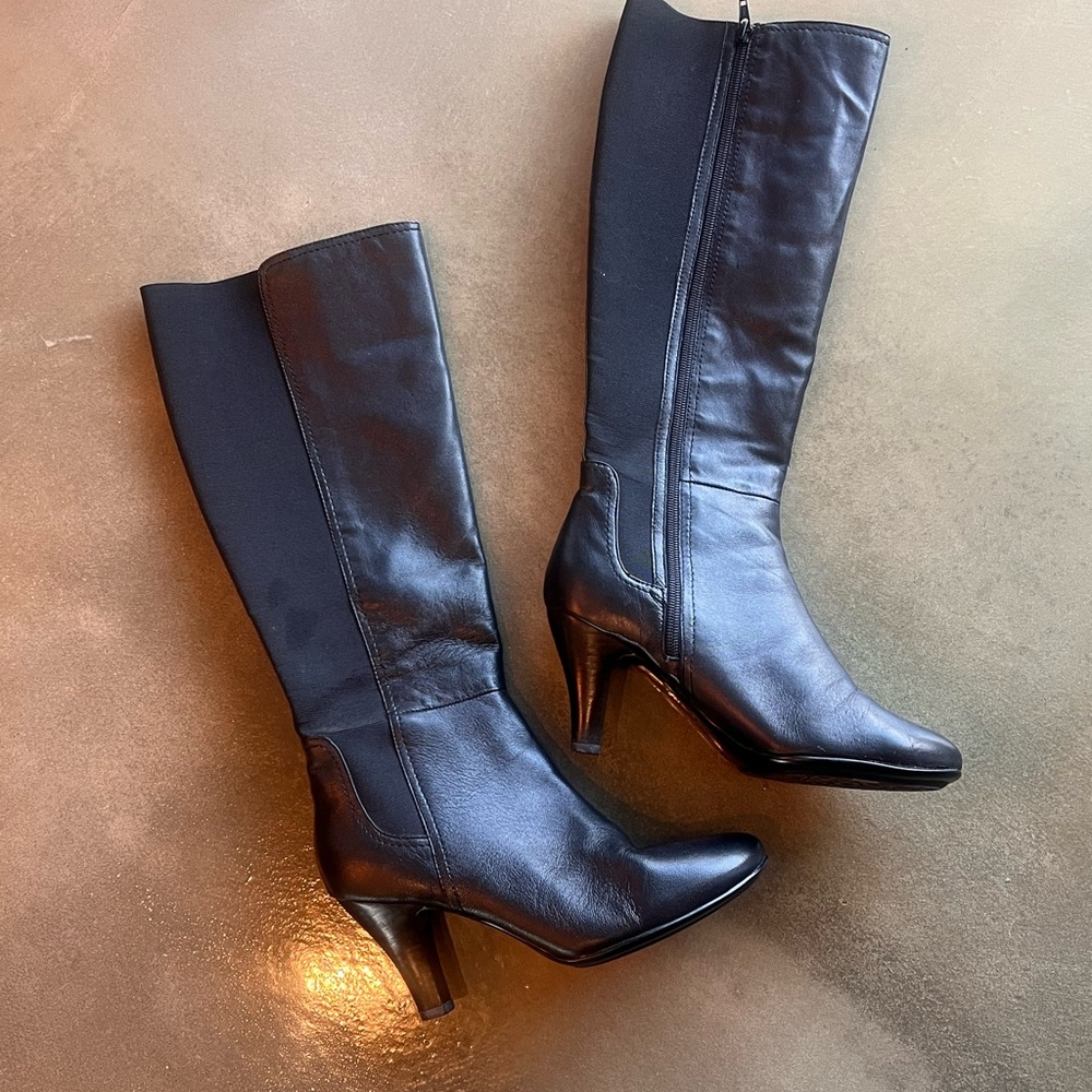 Sofft Tall Black Leather Boots, size 8.5, EUC